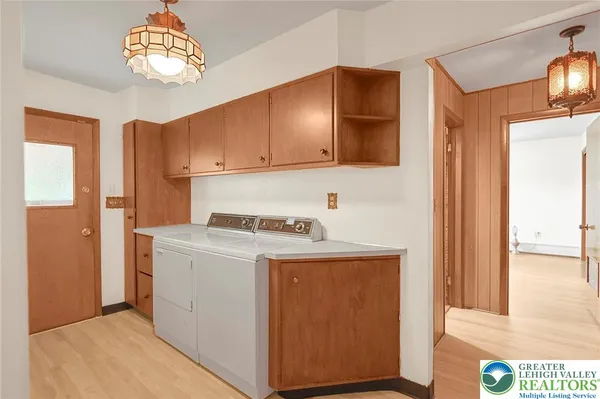 $415,000 | 7 Ardmore Avenue, Tamaqua, PA 18252