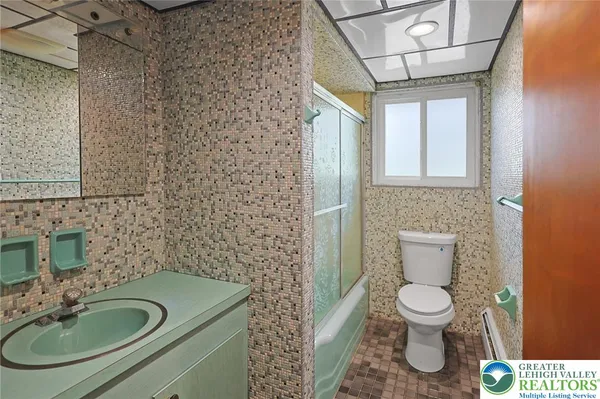 $415,000 | 7 Ardmore Avenue, Tamaqua, PA 18252