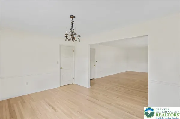 $415,000 | 7 Ardmore Avenue, Tamaqua, PA 18252