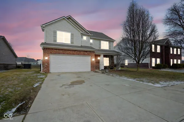 $339,900 | 7148 North Chelmsford Drive, McCordsville, IN 46055