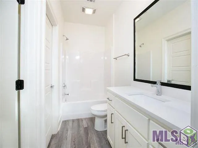 $1,975 | Undisclosed Address, Baton Rouge, LA 70816