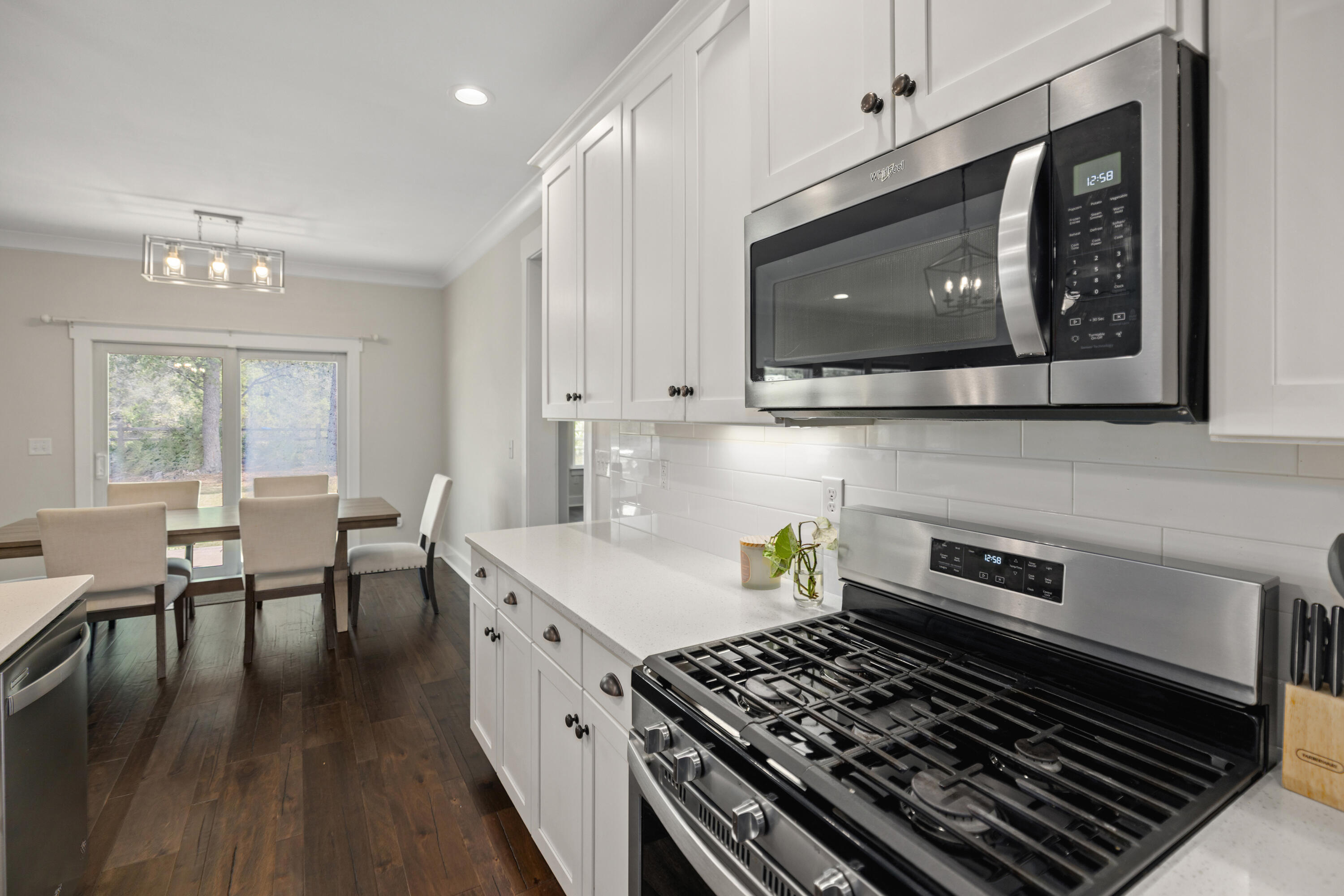 1170 Deer Moss Loop Niceville, FL 32578 - Photo 15 of 73 Kitchen