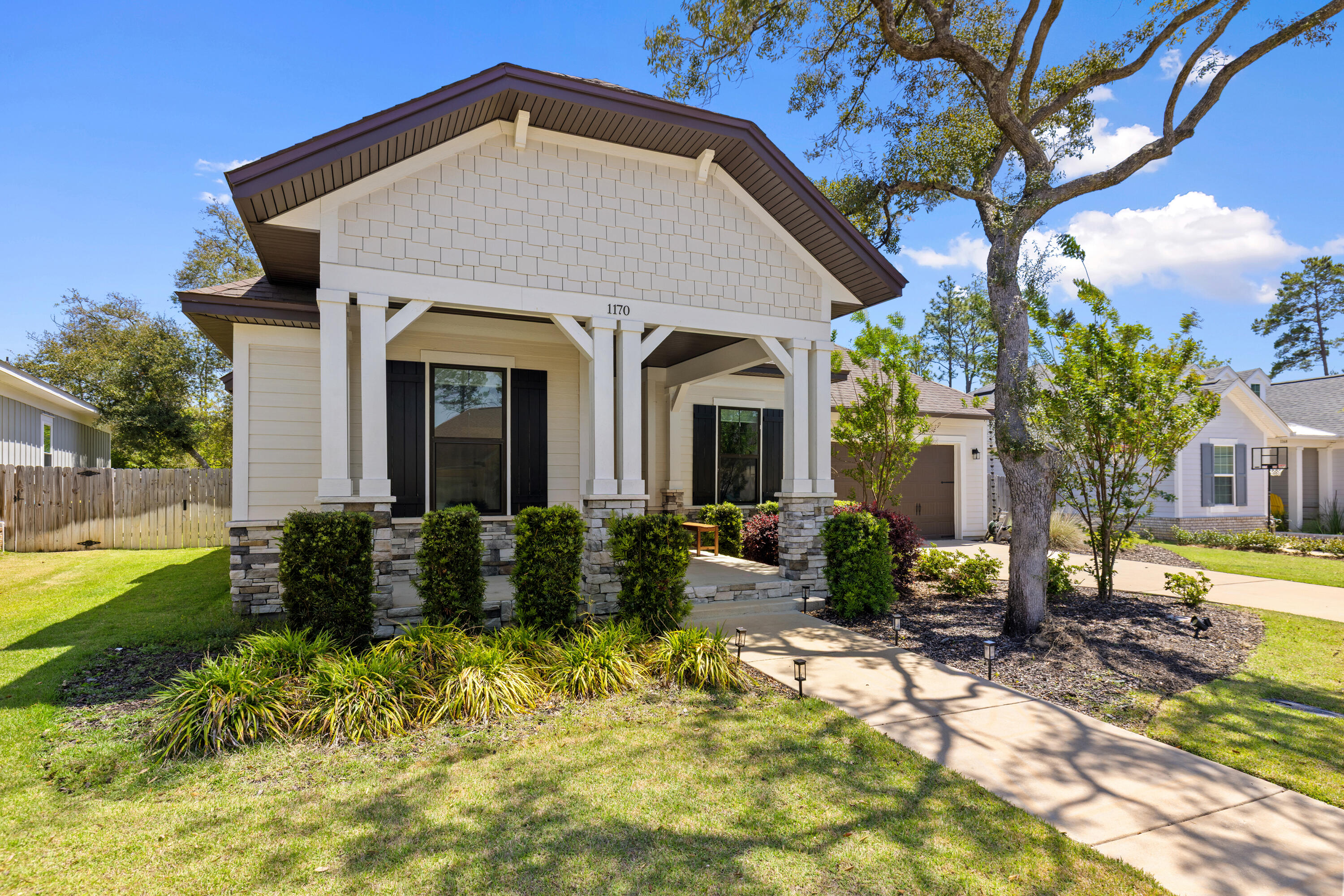 1170 Deer Moss Loop Niceville, FL 32578 - Photo 5 of 73 Front