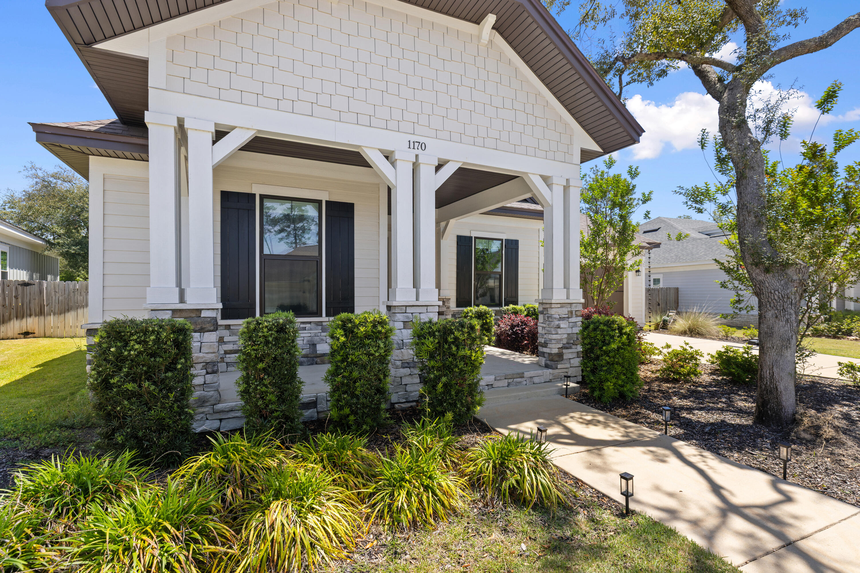 1170 Deer Moss Loop Niceville, FL 32578 - Photo 6 of 73 Front