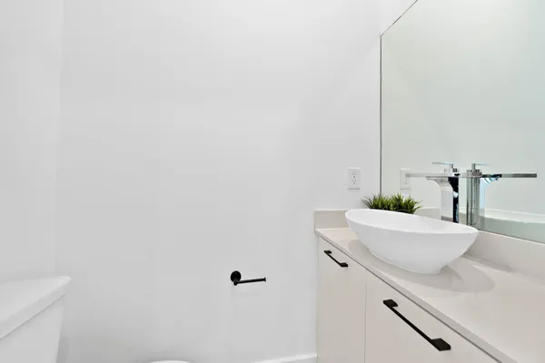 $2,800 | 1406 Valentine Street, Unit A, Houston, TX 77019