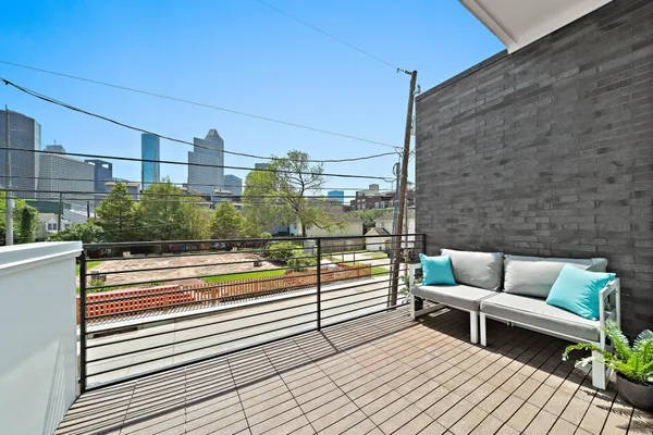 $2,800 | 1406 Valentine Street, Unit A, Houston, TX 77019