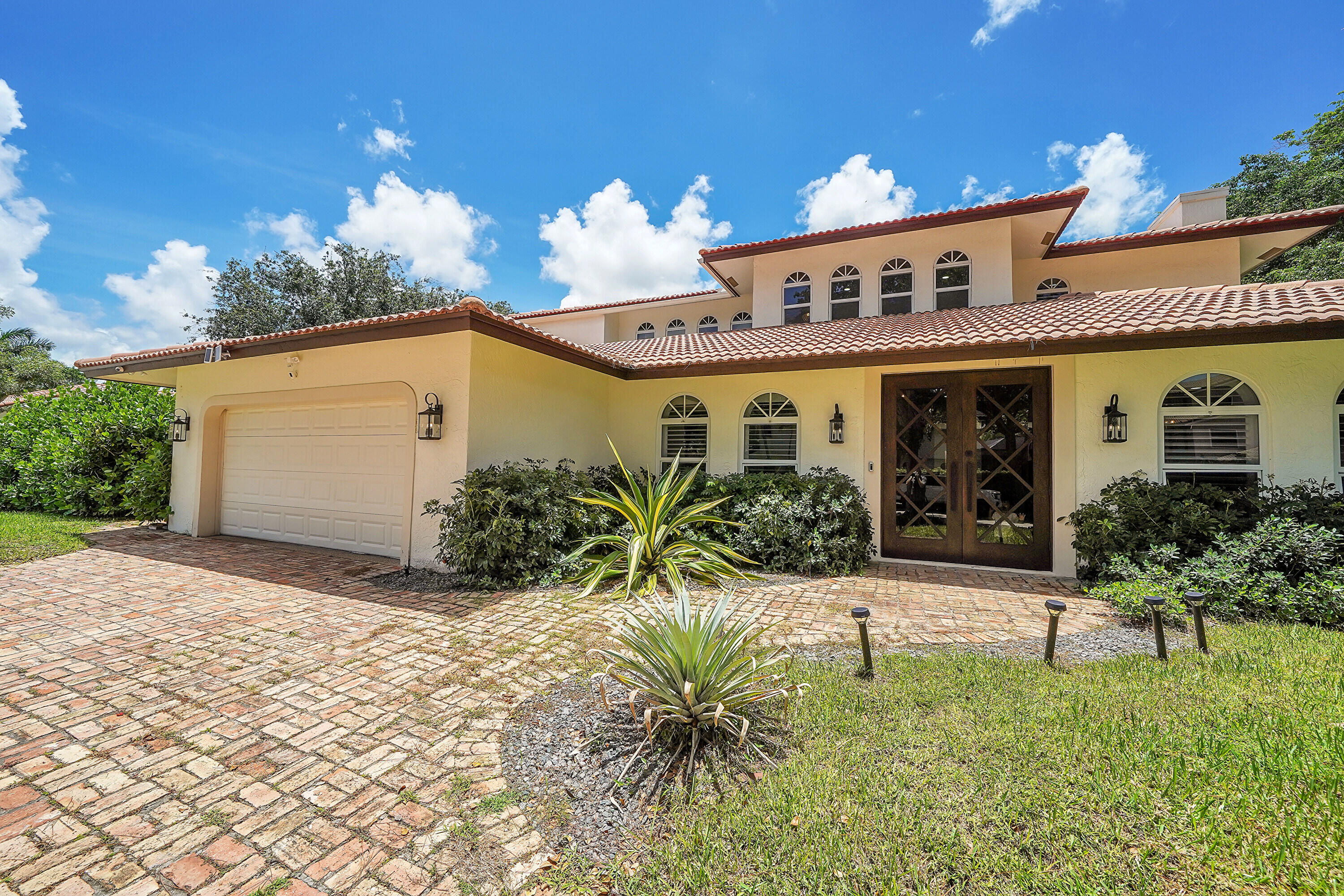 2601 Northwest 28th Terrace Boca Raton, FL 33434 - Photo 3 of 88 Front