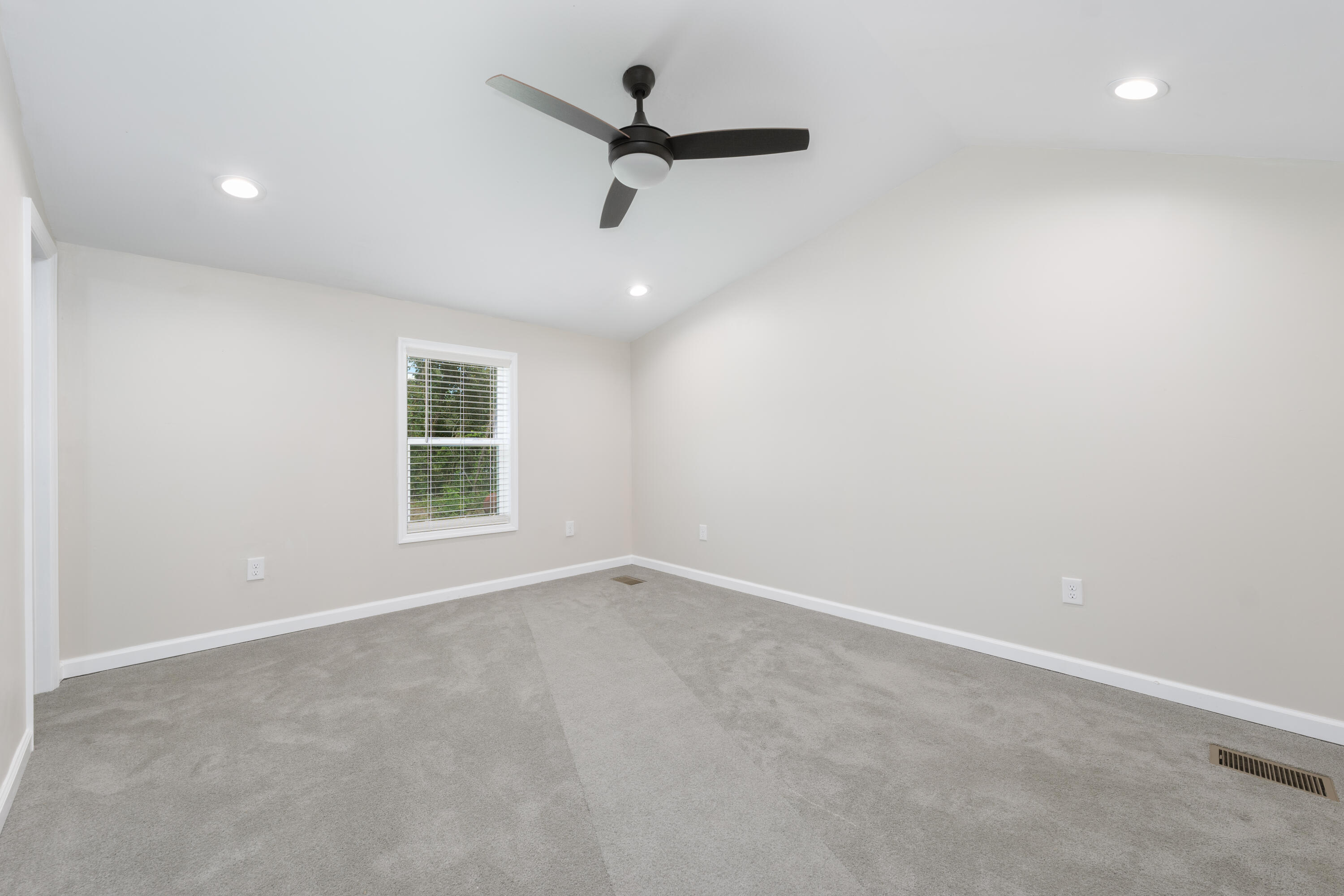 1101 Tobacco Road St. Stephen, SC 29479 - Photo 19 of 30 P1021160-Edit