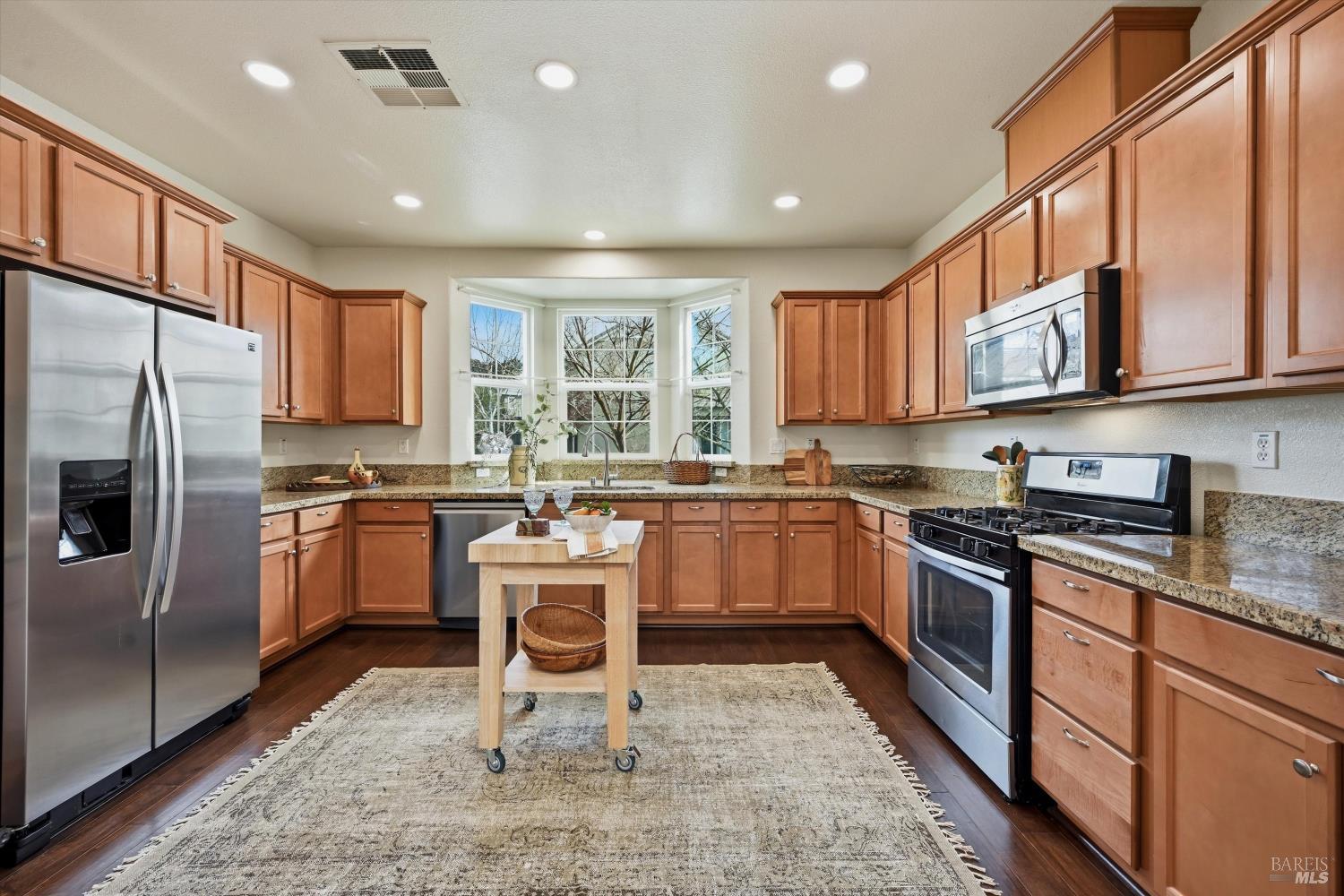 2017 Verbena Drive Santa Rosa, CA 95404 - Photo 5 of 36 Generous kitchen