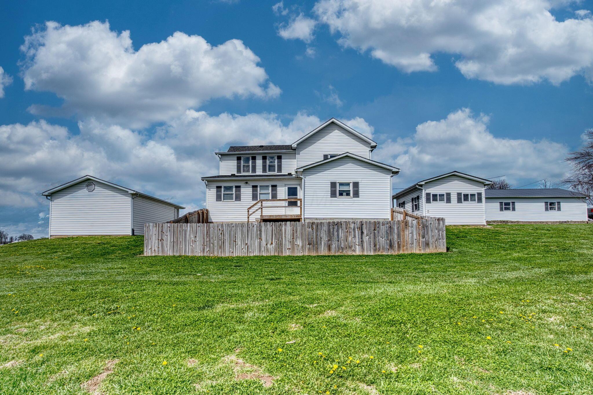 8485 Westfall Road Southwest Amanda, OH 43102 - Photo 13 of 69 16-web-or-mls-DSC09800_hdr