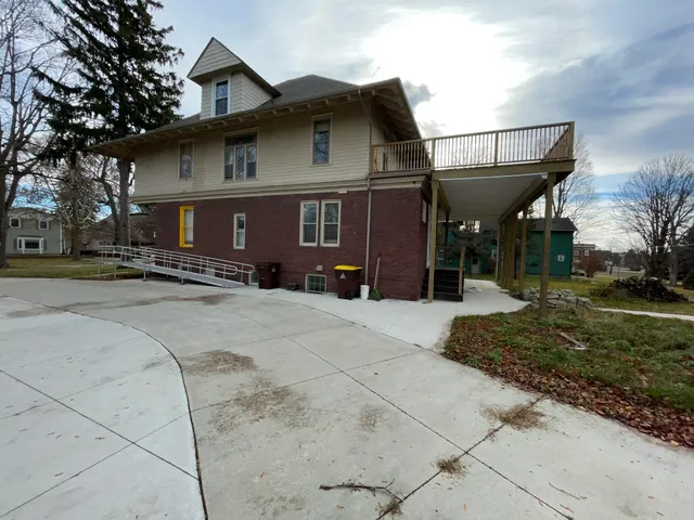 $450,000 | 623 North State Street, Alma, MI 48801