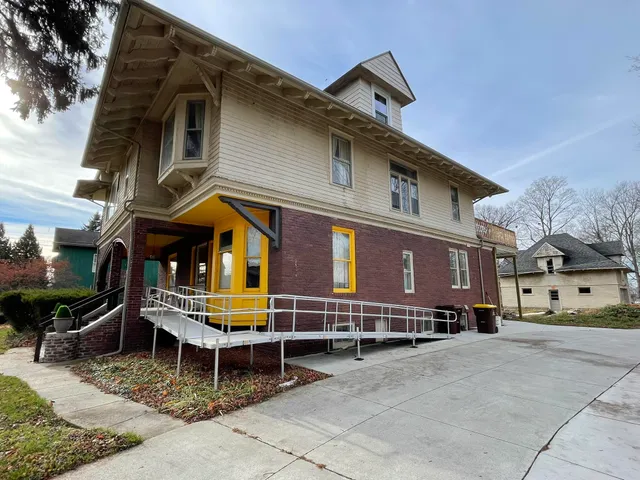 $450,000 | 623 North State Street, Alma, MI 48801