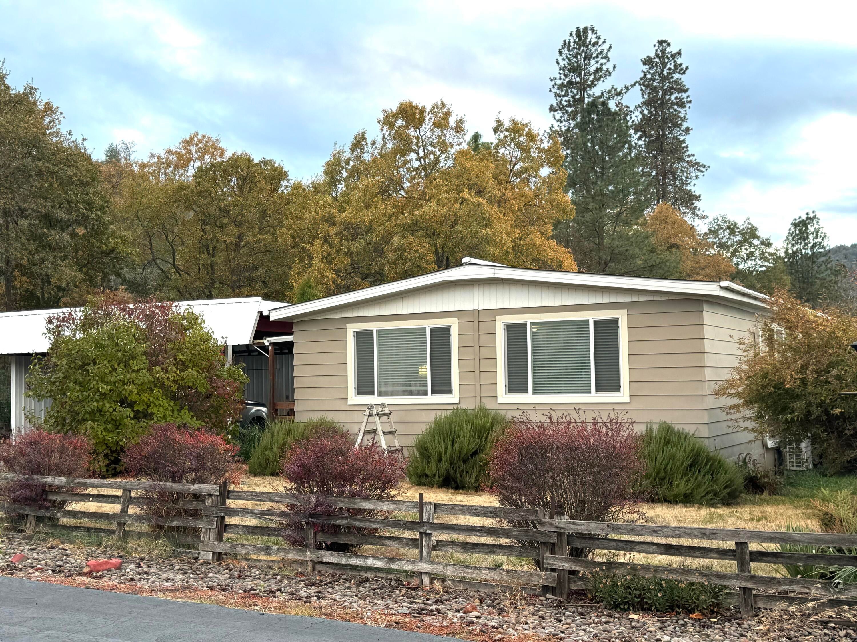 6901 Old Stage Road, Unit 18 Central Point, OR 97502 - Photo 1 of 14 Lead Photo