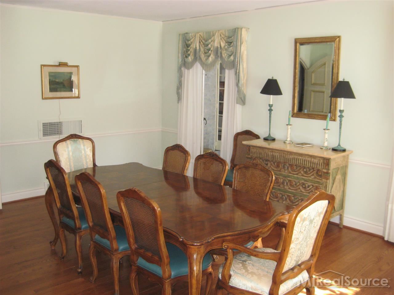 69 Vendome Road Grosse Pointe, MI 48236 - Photo 9 of 16