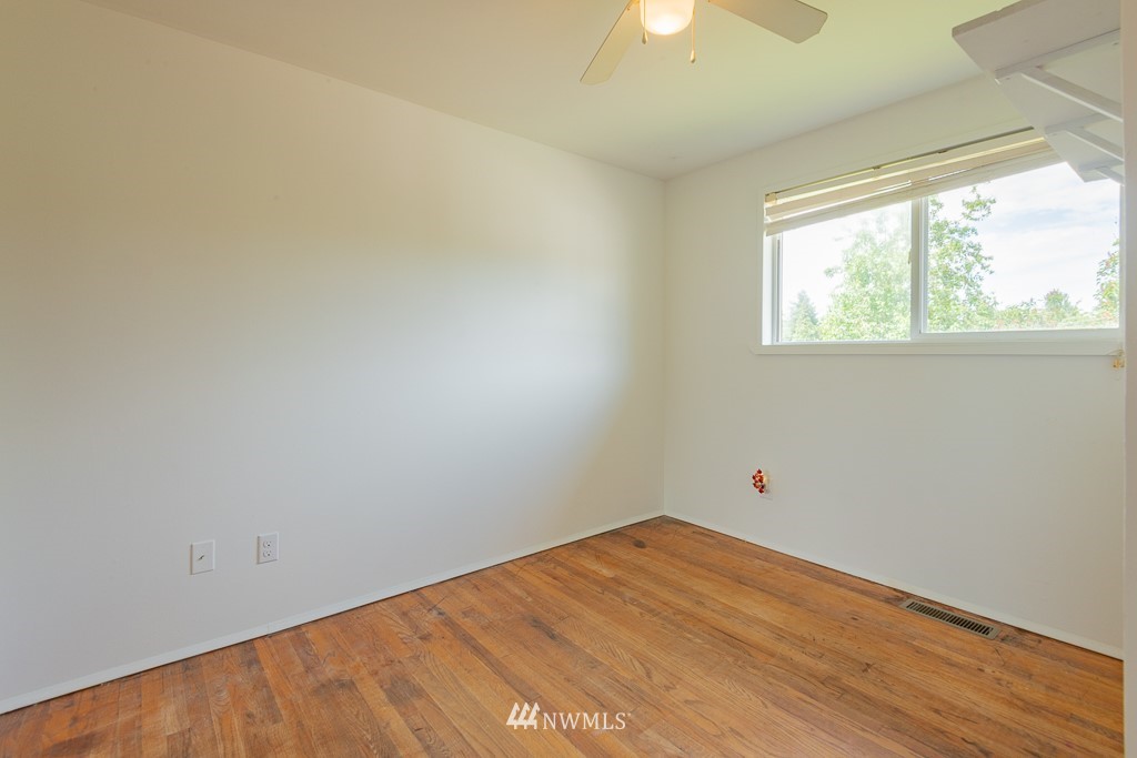 3511 Rasmussen Lane Bremerton, WA 98310 - Photo 21 of 34 Gallery Image 21