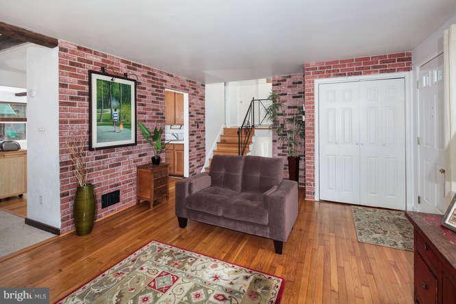 3404 May Street Silver Spring, MD 20906 - Photo 2 of 30 Living Room