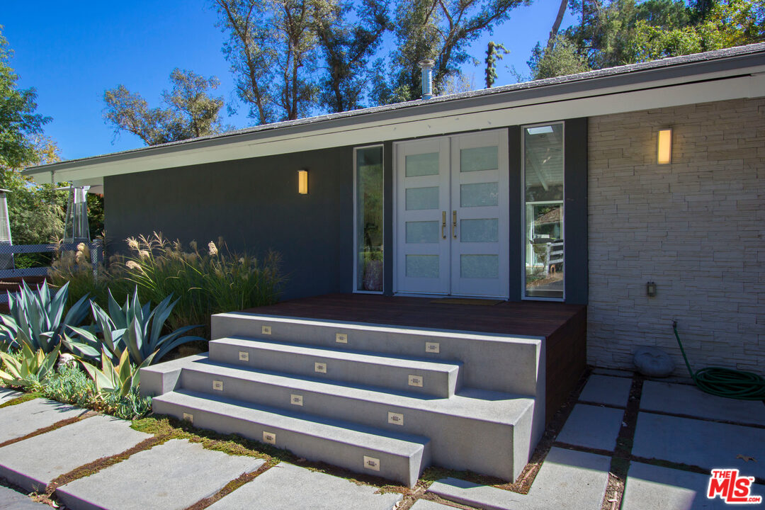 24355 Little Valley Road Hidden Hills, CA 91302 - Photo 2 of 45 Gallery Image 2
