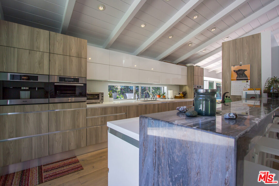 24355 Little Valley Road Hidden Hills, CA 91302 - Photo 16 of 45 Gallery Image 16