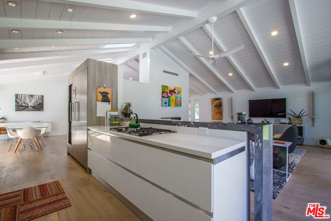 24355 Little Valley Road Hidden Hills, CA 91302 - Photo 17 of 45 Gallery Image 17