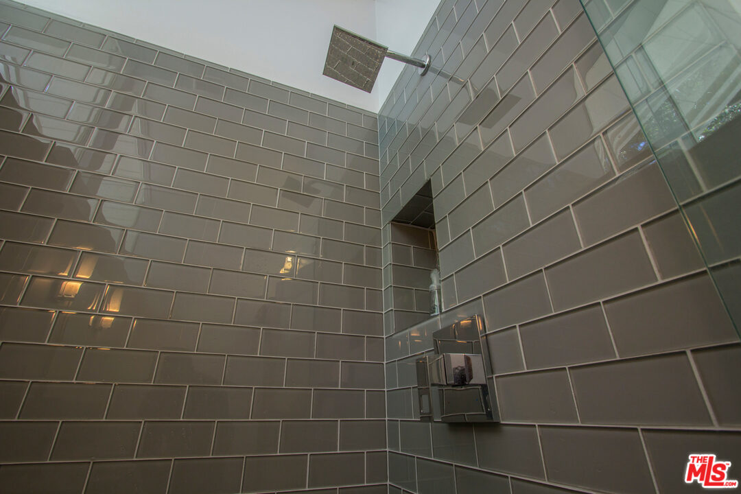24355 Little Valley Road Hidden Hills, CA 91302 - Photo 33 of 45 Gallery Image 33