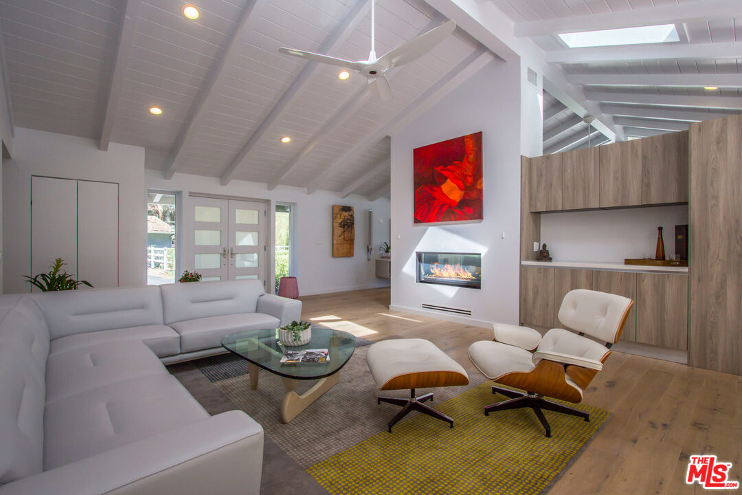 24355 Little Valley Road Hidden Hills, CA 91302 - Photo 7 of 45 Gallery Image 7