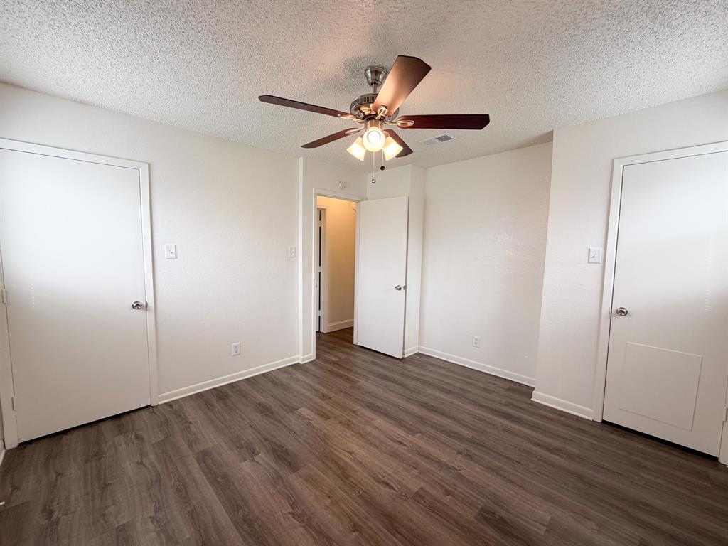 604 Walter Stephenson Road, Unit B Midlothian, TX 76065 - Photo 10 of 12 Gallery Image 10