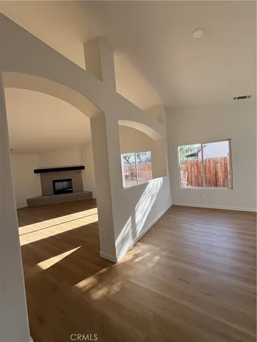a view of a livingroom with an entryway