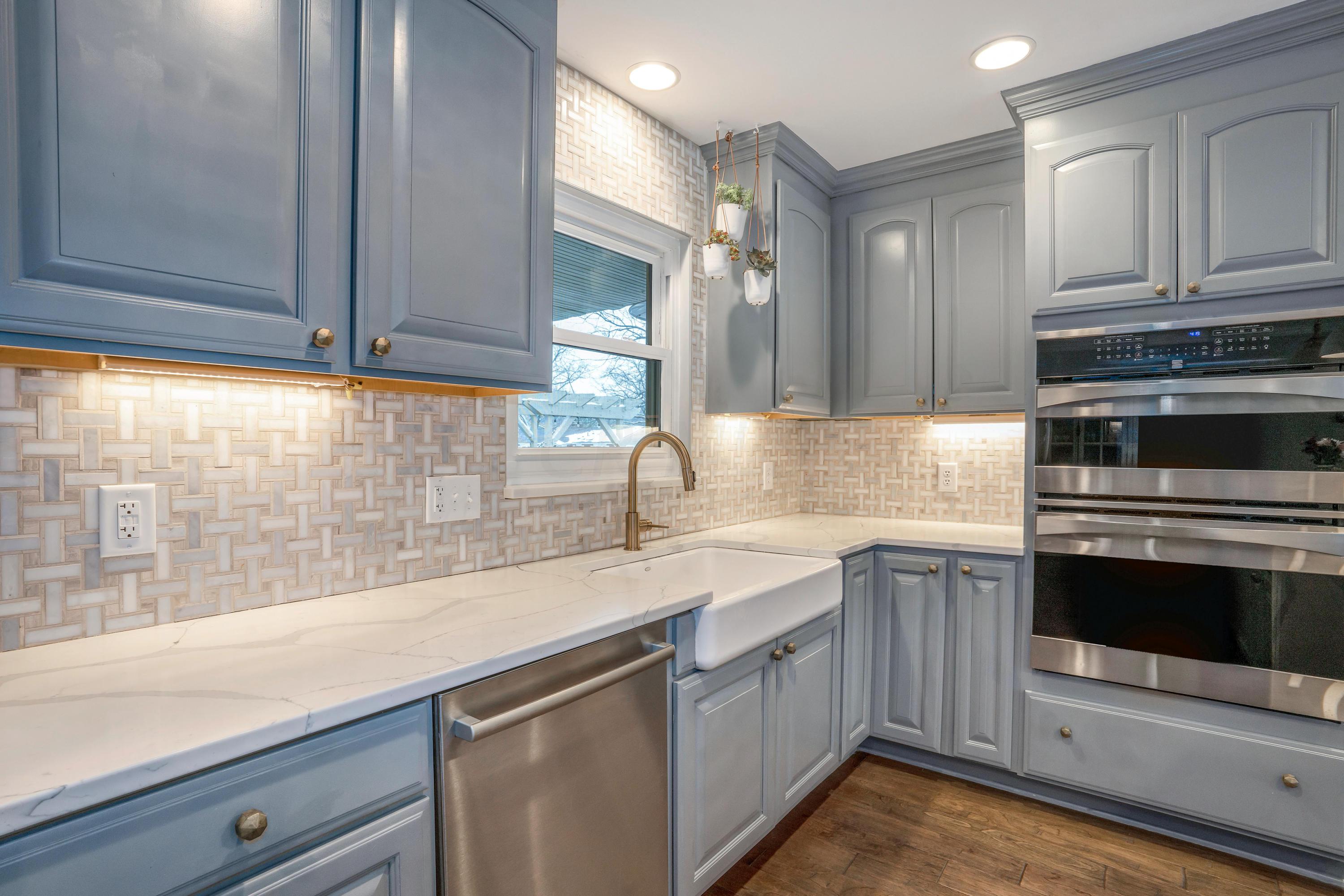 1450 Ridgeview Road Columbus, OH 43221 - Photo 6 of 50