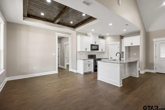 $285,000 | 205 Ellis Street, Rusk, TX 75785