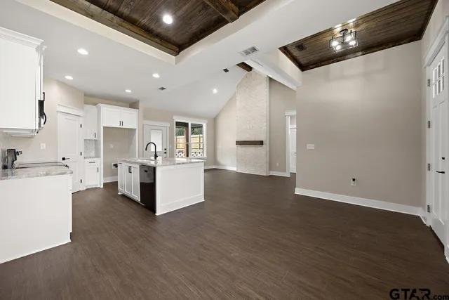 $285,000 | 205 Ellis Street, Rusk, TX 75785