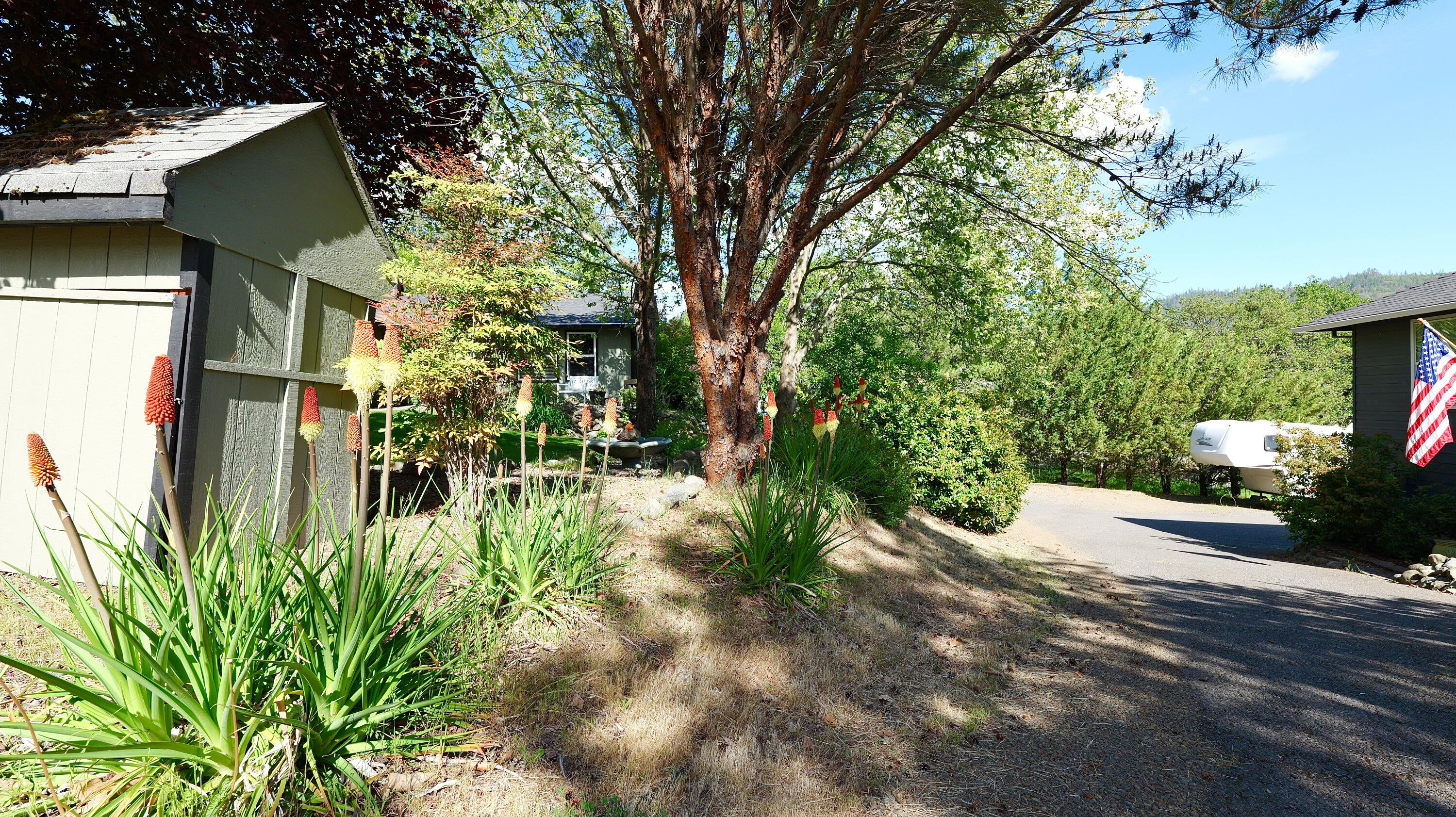 381 Pinetop Terrace Shady Cove, OR 97539 - Photo 53 of 66
