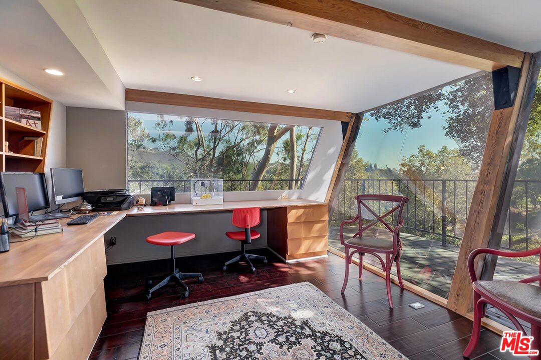 13400 Chalon Road Los Angeles, CA 90049 - Photo 20 of 22 Gallery Image 20