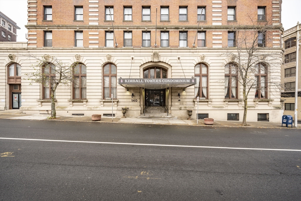 140 Chestnut Street, Unit 310 Springfield, MA 01103 - Photo 24 of 25 a picture of a brick building with many windows