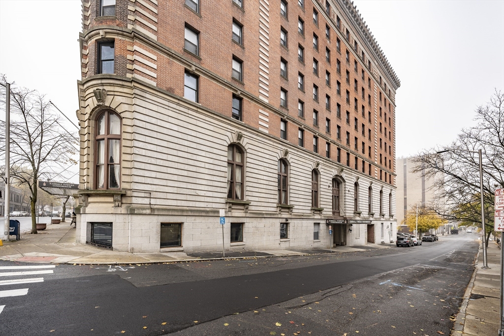 140 Chestnut Street, Unit 310 Springfield, MA 01103 - Photo 25 of 25 a white building that has a lots of windows on it