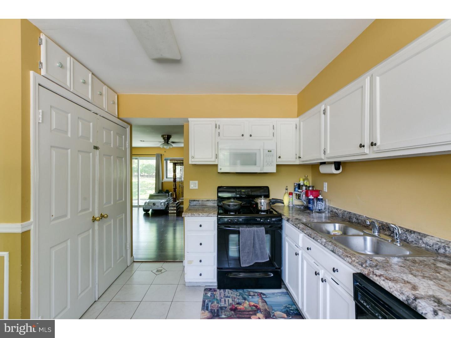 164 Kirkbride Road Voorhees, NJ 08043 - Photo 11 of 24