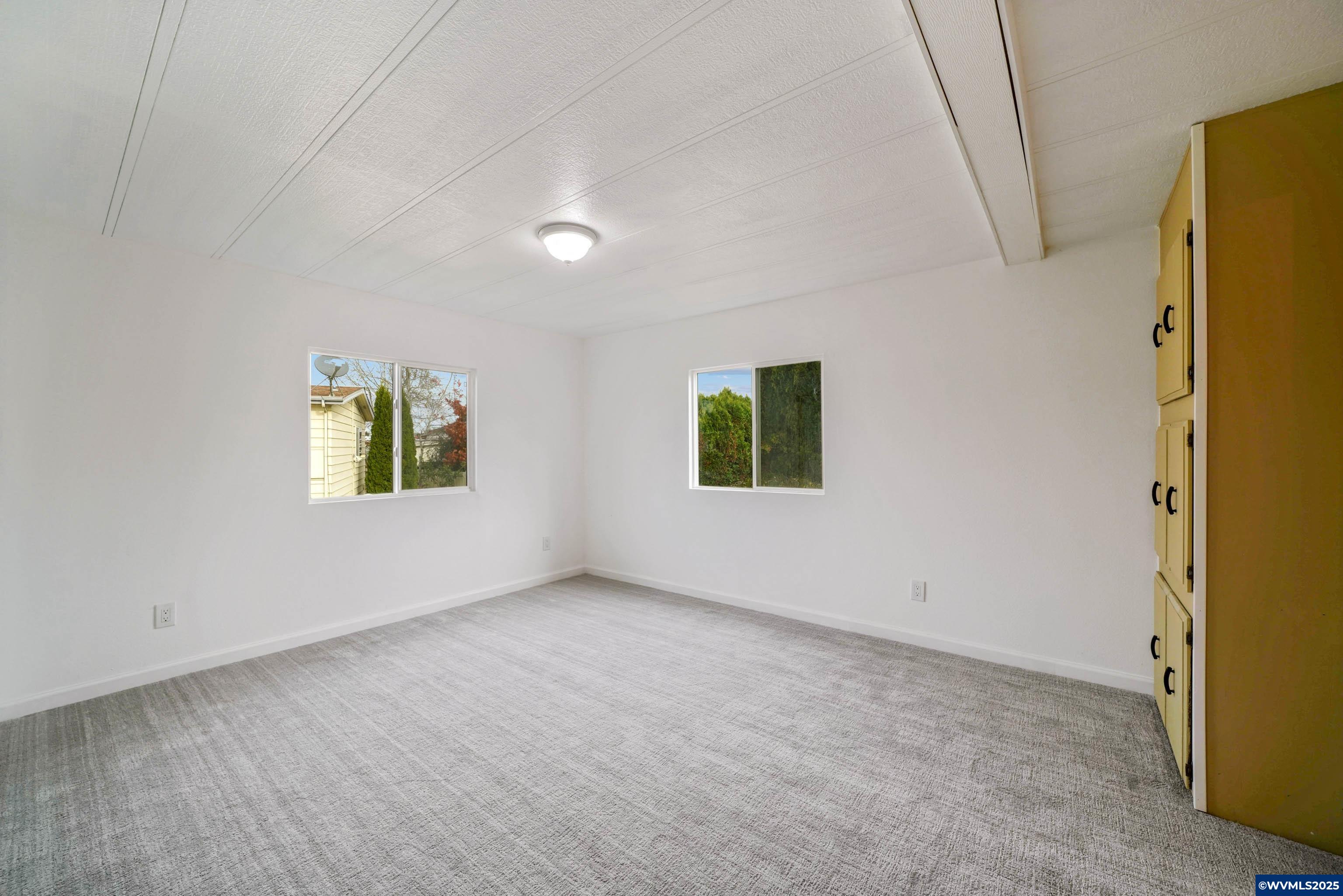 5422 Portland Road Northeast, Unit 89 Salem, OR 97305 - Photo 16 of 22 Gallery Image 16