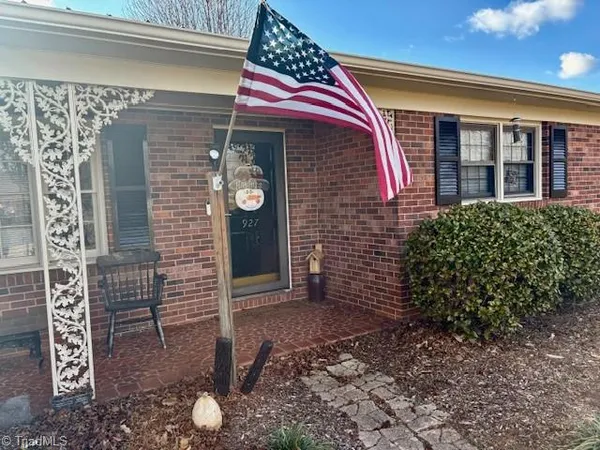 $300,000 | 927 Shingle Gap Road, Purlear, NC 28665