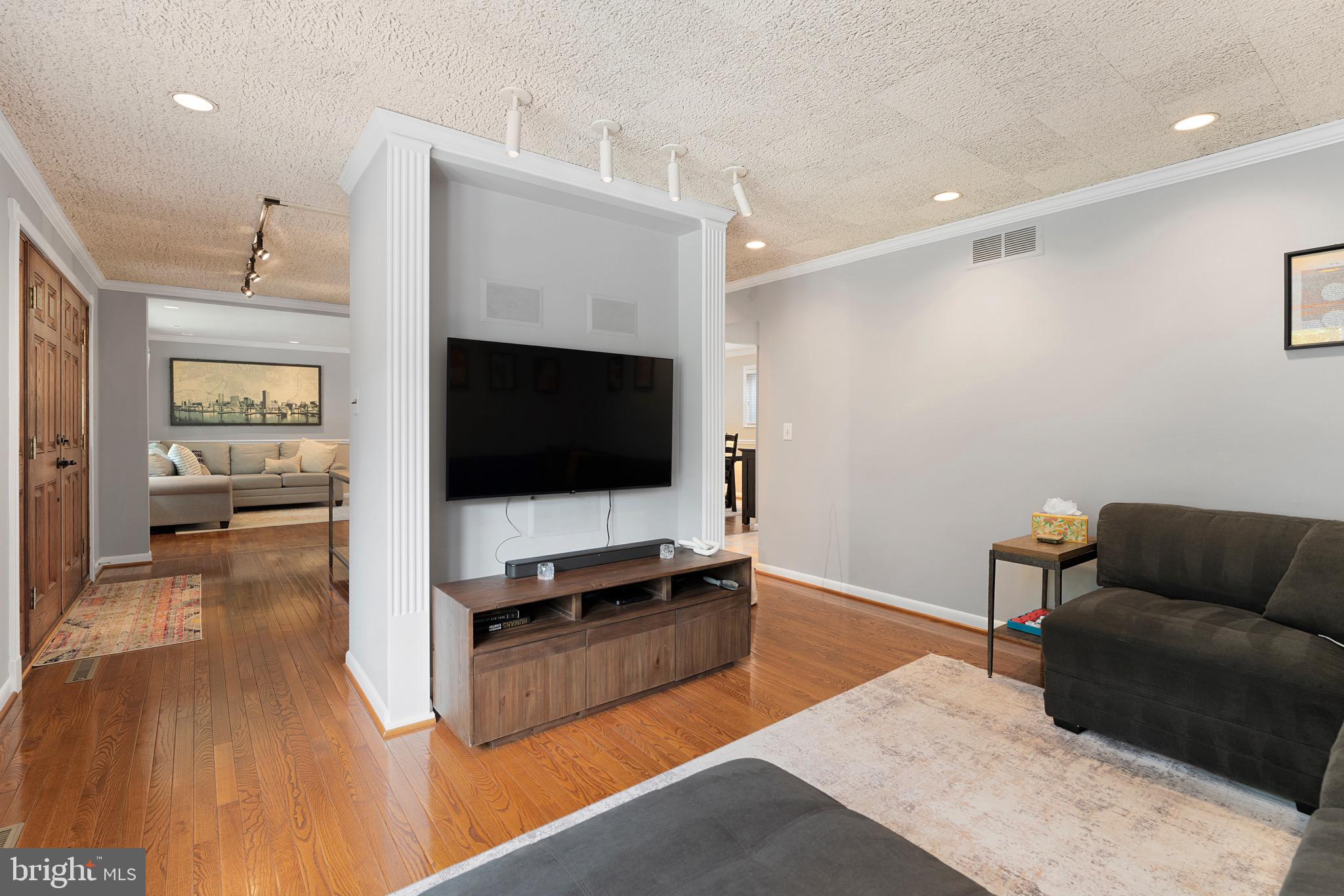 7214 Verbena Road Baltimore, MD 21209 - Photo 9 of 50 Den