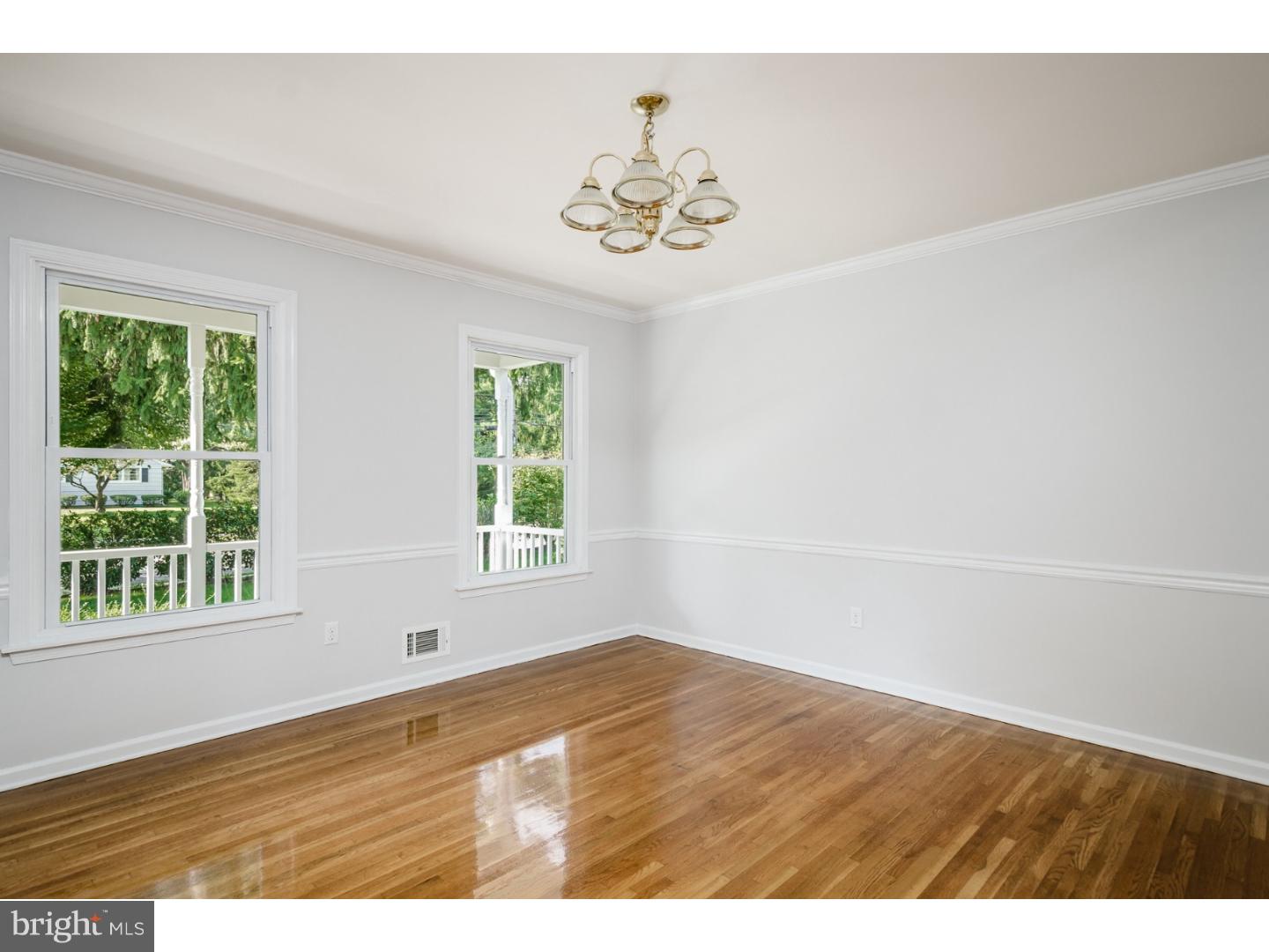 374 Village Road East West Windsor, NJ 08550 - Photo 11 of 25