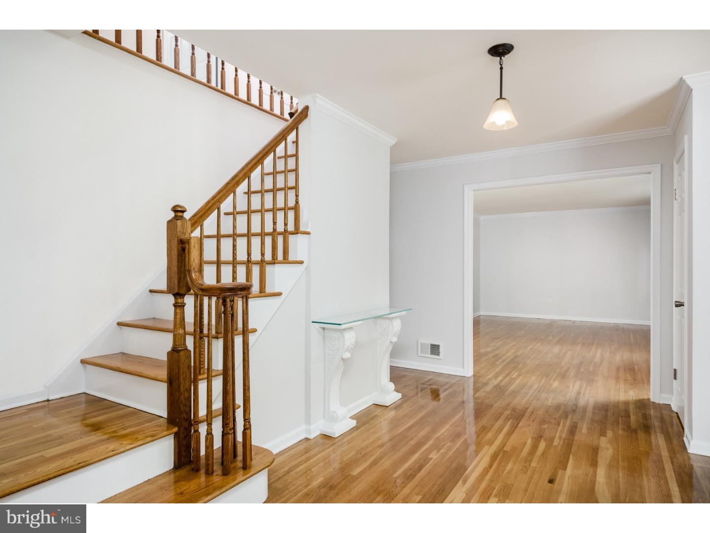374 Village Road East West Windsor, NJ 08550 - Photo 3 of 25