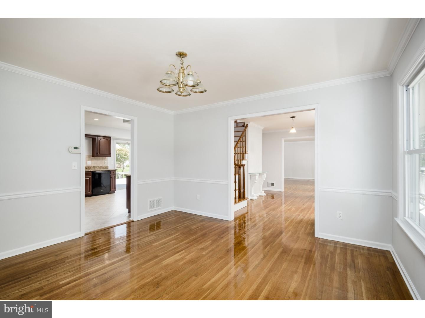 374 Village Road East West Windsor, NJ 08550 - Photo 5 of 25