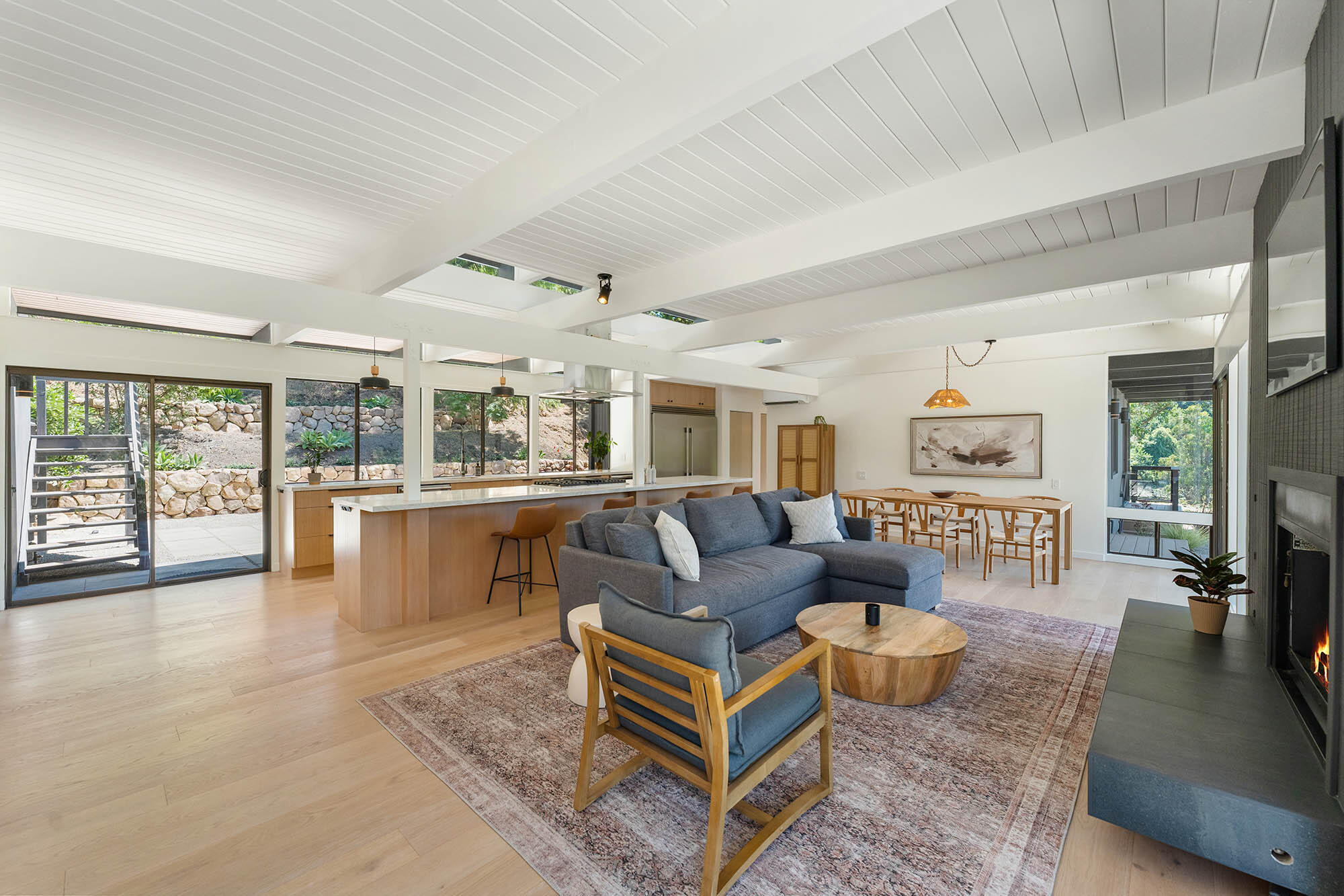 165 Canon View Road Santa Barbara, CA 93108 - Photo 13 of 59 Living, dining & kitchen