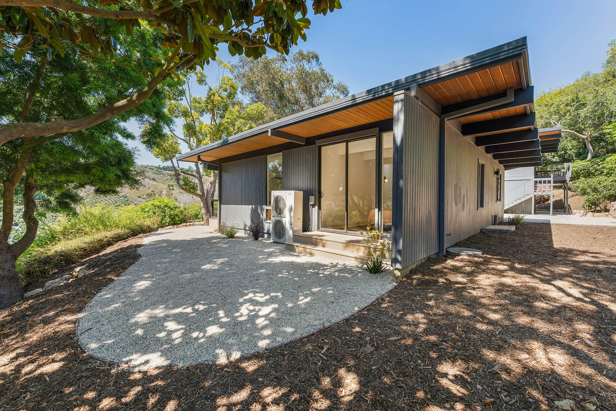 165 Canon View Road Santa Barbara, CA 93108 - Photo 23 of 59 Primary patio corner