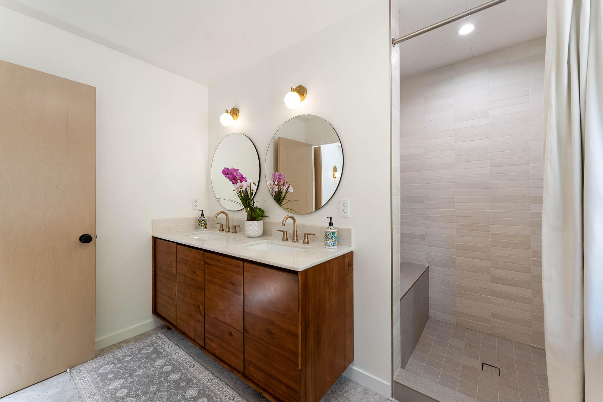 165 Canon View Road Santa Barbara, CA 93108 - Photo 27 of 59 Primary bathroom - 165 Canon View Rd