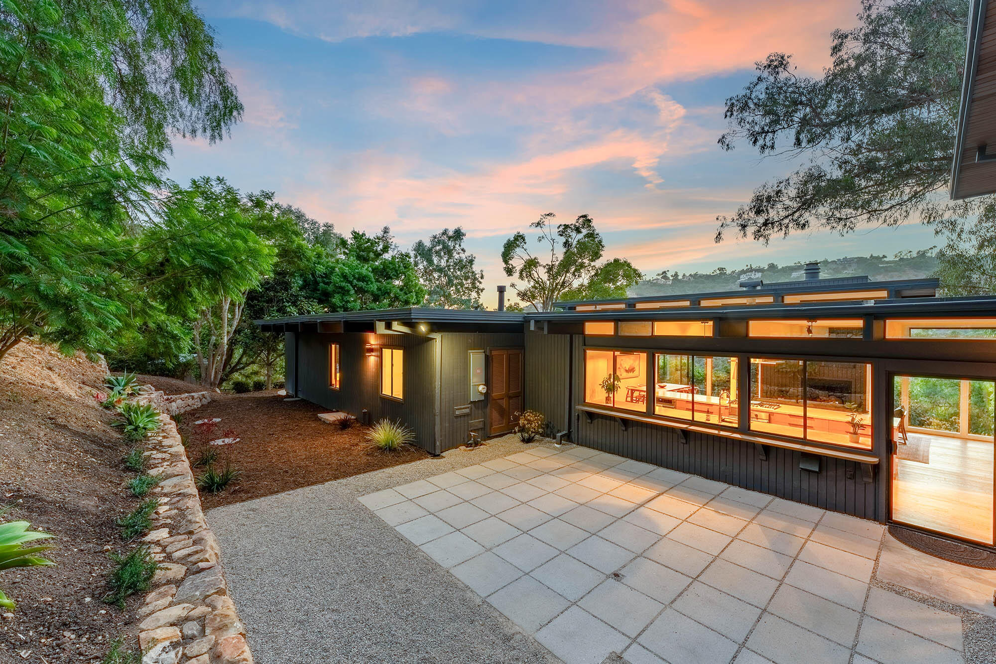 165 Canon View Road Santa Barbara, CA 93108 - Photo 35 of 59 Twilight back patio - 165 Canon View Rd