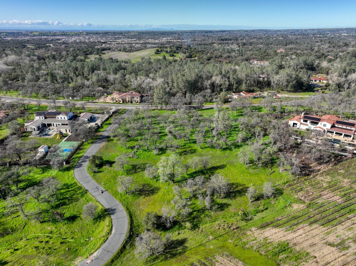 6806 Rutherford Canyon Road Loomis, CA 95650 - Photo 20 of 36 a view of a city