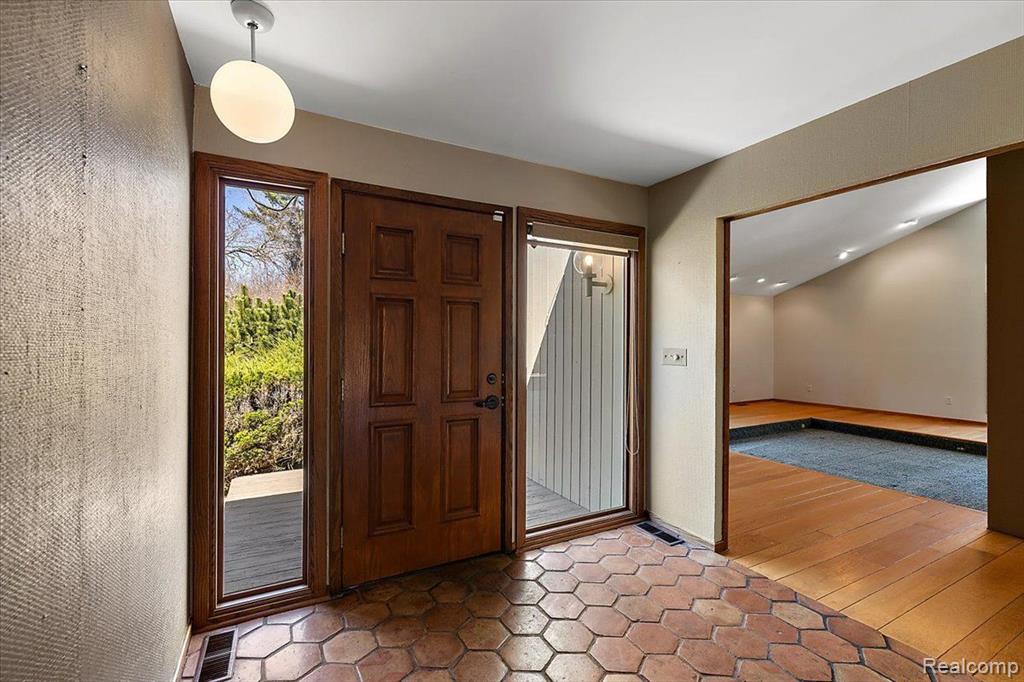 6145 Blue Beech Road Rochester Hills, MI 48306 - Photo 29 of 55
