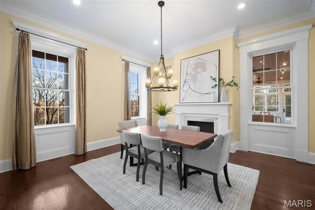 $1,395,000 | 1 Southpoint Place, Washington, MO 63090