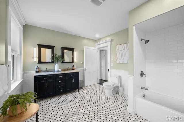 $1,395,000 | 1 Southpoint Place, Washington, MO 63090