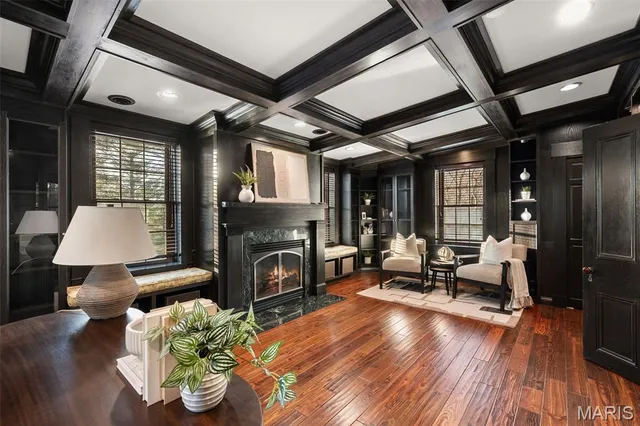 $1,395,000 | 1 Southpoint Place, Washington, MO 63090